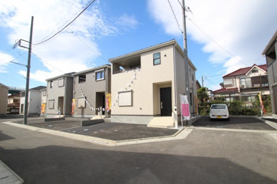 【前面道路含む現地写真】 | 海老名市社家 4号棟　新築戸建　全9棟【仲介手数料無料】 | ２台駐車可能
