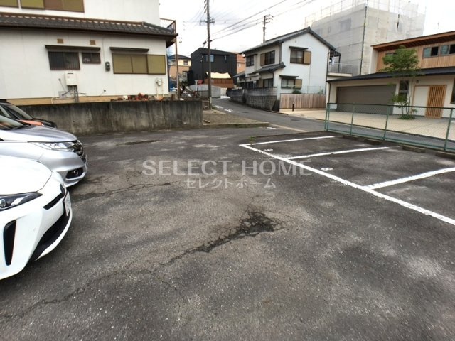 【駐車場】 | ピュア小豆坂 | 駐車場完備です