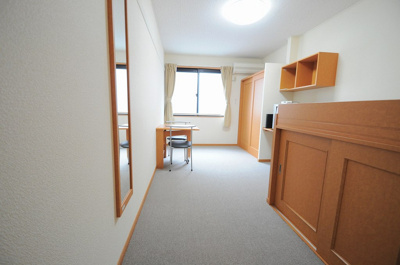 【居間・リビング】 | レオパレスウィステリアⅣ