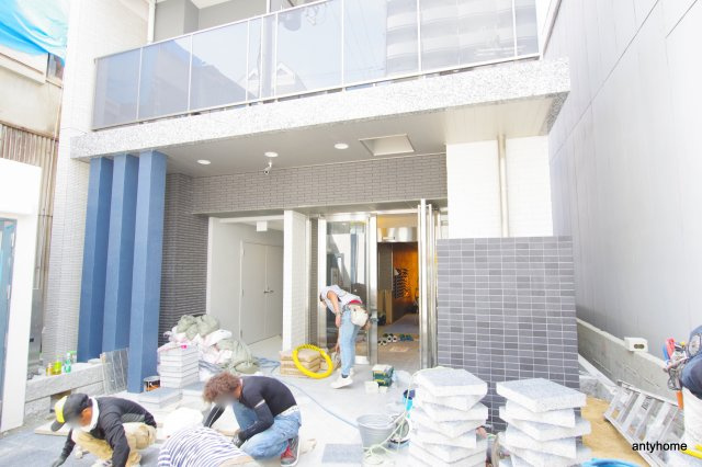 フォーリアライズ南堀江ヴィータ 仲介手数料無料のエントランス