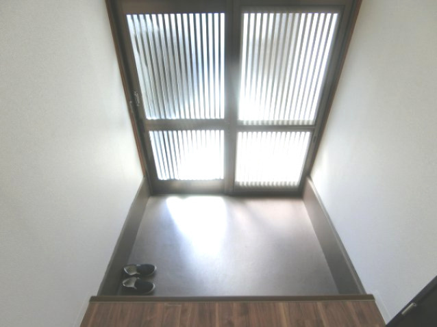 Re-Home南野田の玄関