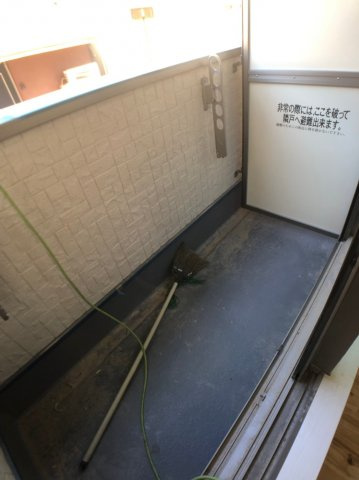 ノイヴェル長瀬 ( 近畿大学 一人暮らし )のバルコニー|建築途中の写真です！