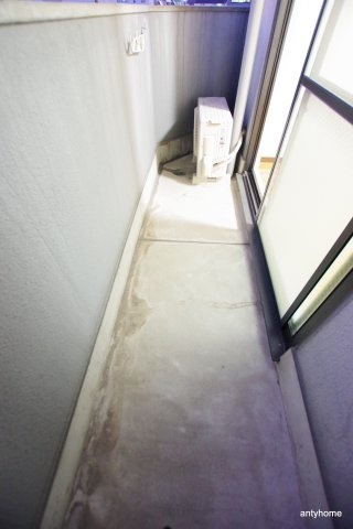 スリーデイズ新大阪　仲介手数料無料のバルコニー