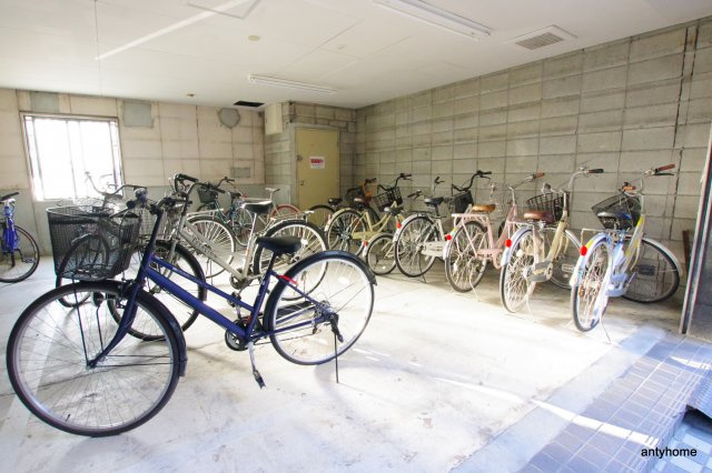 スリーデイズ新大阪　仲介手数料無料の駐車場