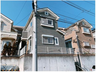 【外観】 | 藤沢市立石１丁目　戸建 | 新規室内リフォーム済みです☆現地までのご案内は随時承ります。「suumo（スーモ）を見た」とお気軽にお問い合わせください♪