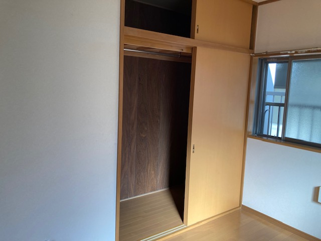 足立区神明南２丁目のアパートの収納