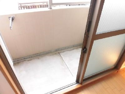 ファーストコート五条若宮（旧アルス若宮）のバルコニー