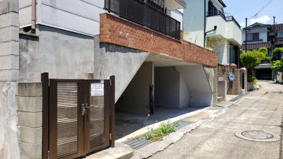 【駐車場】 | 多聞台2丁目戸建 | 掘り込み☆神戸市垂水区　賃貸　多聞台2丁目戸建☆