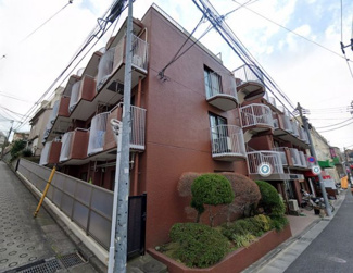 【外観】 | 浅草線「馬込」駅徒歩1分！駅近ならではの便利な住環境も魅力的です。
3階角部屋・2面バルコニーにつき採光・風通良好です。