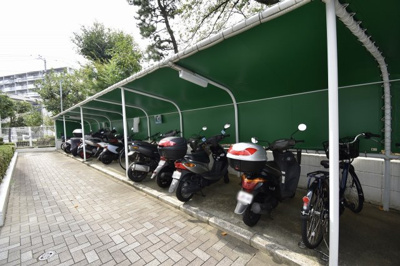 【その他共用部分】 | 横浜ハイタウン2号棟 | バイク置場