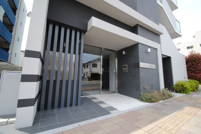 グランドシャトー花畑Ｔ・Ｓの玄関