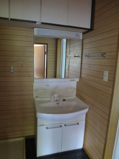 【独立洗面台】 | 独立洗面台で身支度をすべて済ませてしまいましょう