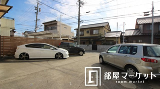 【駐車場】