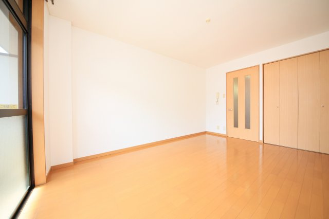 ハイツうみの洋室