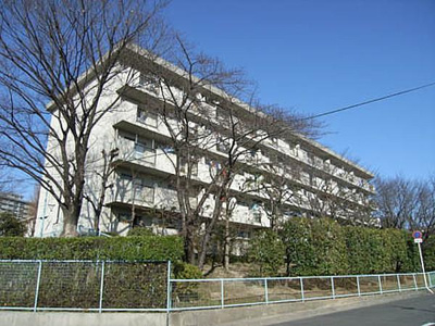 【外観】 | 千里山田E住宅 | 【現地写真】
鉄筋コンクリート造の
30戸マンション♪