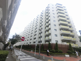 【外観】 | JR京浜東北線「磯子」駅徒歩4分、京急本線「屏風ヶ浦」駅徒歩9分と好立地。
通勤時間の短縮でご家族と過ごす時間を増やす事が出来ます。
