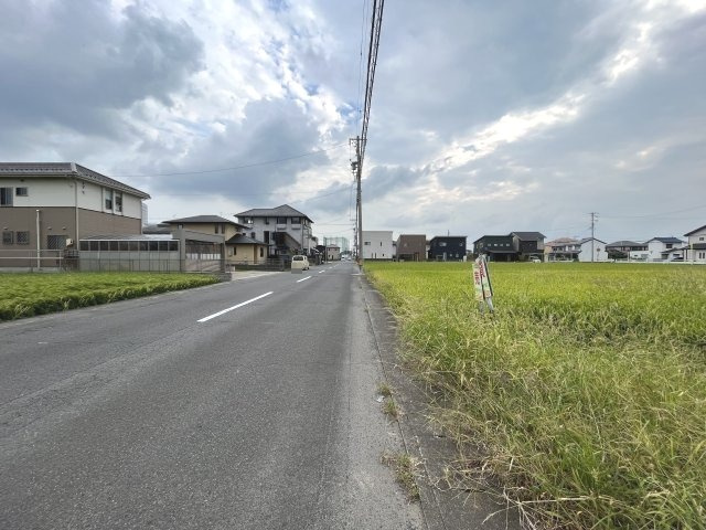 ５５３３６　岐阜市下奈良土地の前面道路含む現地写真