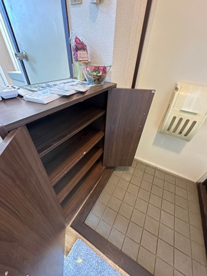 【玄関】 | ノアズ・アークB | シューズボックス付きで玄関もきれいに片付きます！上に写真やかわいい小物を置けるので、玄関を華やかに飾れますね♪