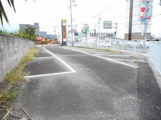 【駐車場】
