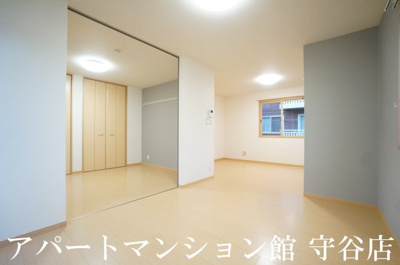 【居間・リビング】 | ハイツ・クレール坂東B
