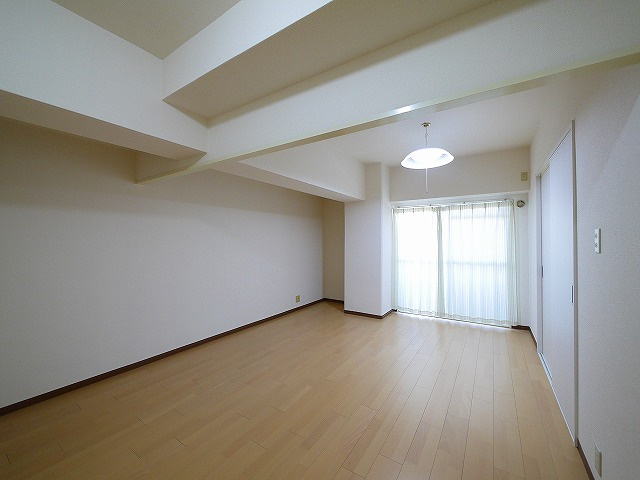 SSKビルの居間・リビング|ゆったりとした居間です