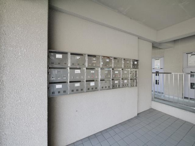 和州ロイヤルビルのその他共用部分|集合ポスト