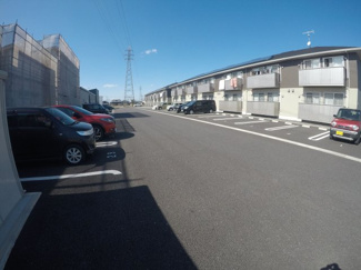 【駐車場】