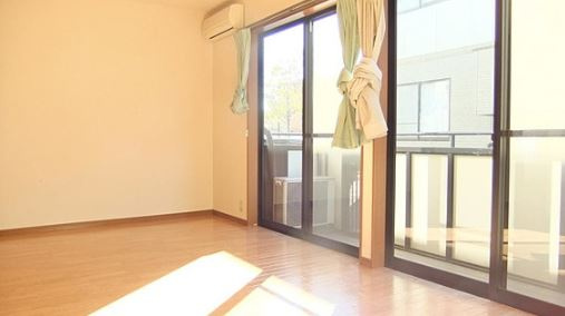 パルム弐番館の居間・リビング