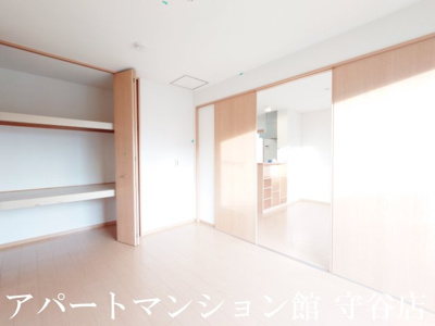 【寝室】 | リビングタウン陽光台A | 反転です