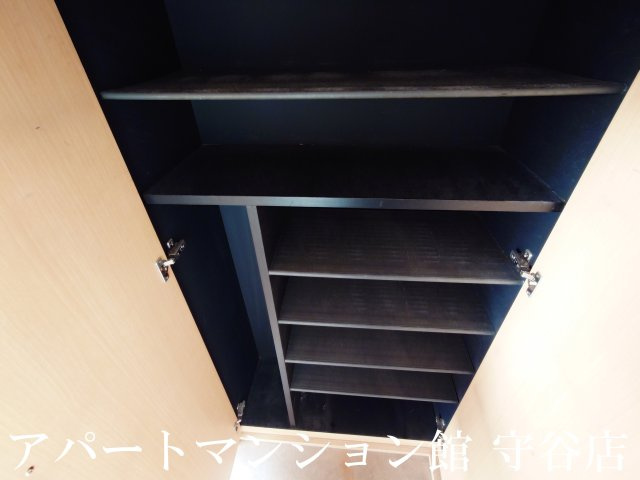 リビングタウン陽光台Aの収納|反転です