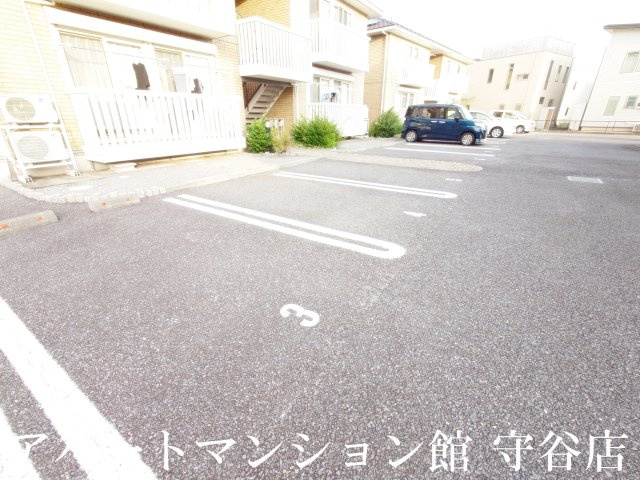 リビングタウン陽光台Aの駐車場