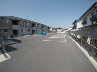 【駐車場】