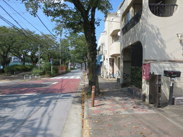 西尾久6丁目売地の前面道路含む現地写真