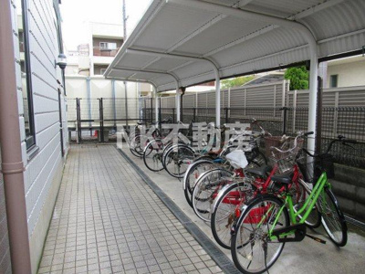 【その他共用部分】 | パレイースト小阪（河内小阪賃貸） | 駐輪場です。