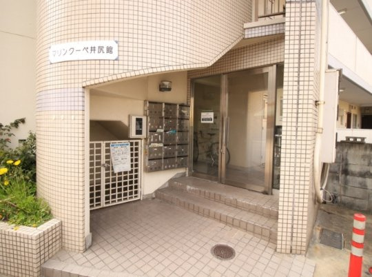【エントランス】 | マリンクーペ井尻館