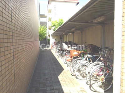 【その他共用部分】 | エスポワールトキワ | 自転車置き場です