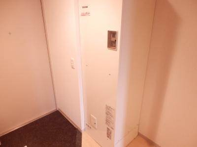 インベスト京都堀川の設備|電気温水器