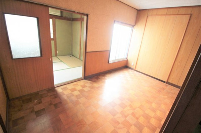 【洋室】 | 都塚貸家