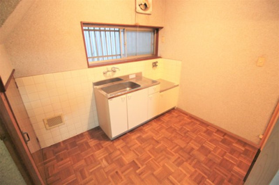 【居間・リビング】 | 都塚貸家