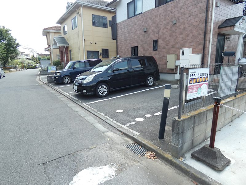 グランドールきぬの里の駐車場