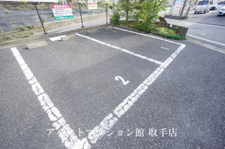 【駐車場】