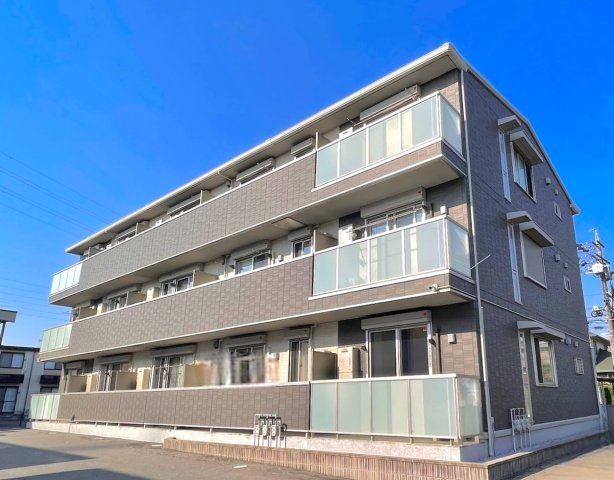 Riqueza上面の外観