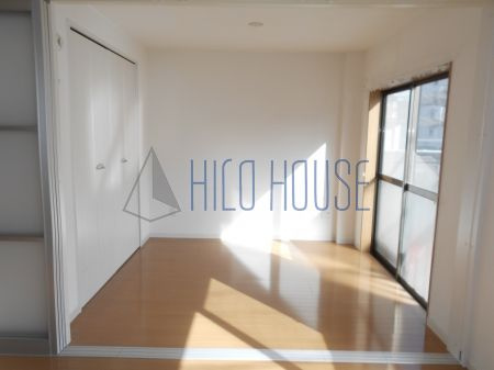 越山マンションの寝室