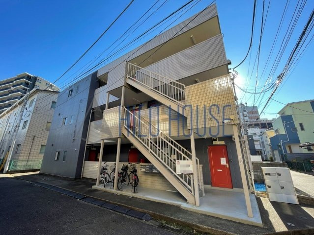 越山マンションの外観