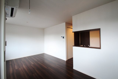 【居間・リビング】 | ラヴィーヌ芝の内A | ゆったり過ごせるリビングです