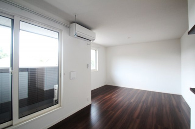 【居間・リビング】 | ラヴィーヌ芝の内A | ゆったり過ごせるリビングです