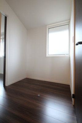 【内装】 | ラヴィーヌ芝の内A | 2Fのスキップ階段