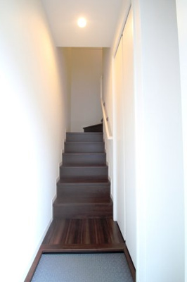 【玄関】 | ラヴィーヌ芝の内A | きれいな玄関です