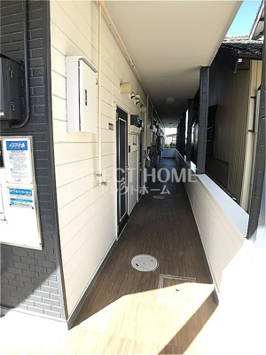 【エントランス】 | アルシャイン岡崎Ⅱ | 建物の内部です