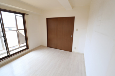 【洋室】 | メゾンコトブキ新森